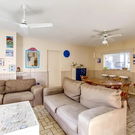 Holiday home T4 A Plage, Jardin Prive, Wifi, 50m De La Plage, 6 Personnes - Fr-1-521-150 *
